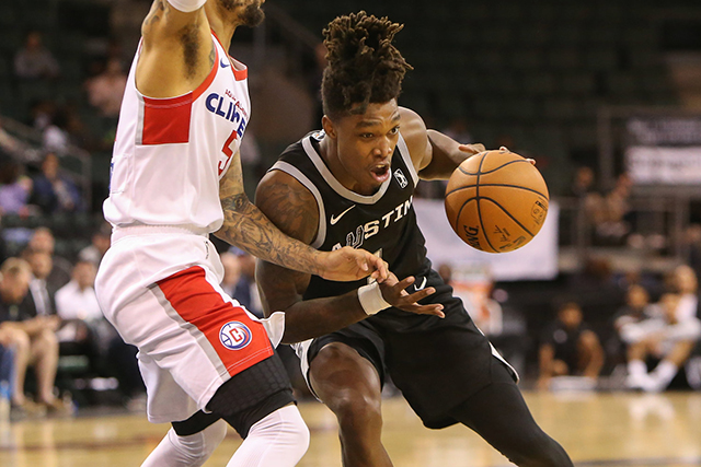 九游网页版入口-窗口期圣安东尼奥马刺调整名单以备NBA总决赛;临场应变环节打磨;更衣室稳定;球探报告显示潜力的简单介绍